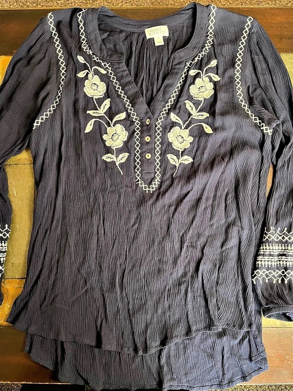 Market & Spruce Women’s Embroidered Floral Blue Tunic Size Medium